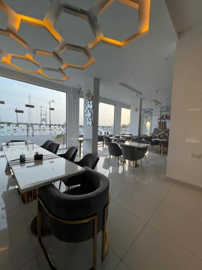 Aalia Hotel Suites صحار المظهر الخارجي الصورة